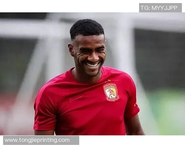 中国足球历史十大球星盘点 各具特色的足球传奇人物回顾